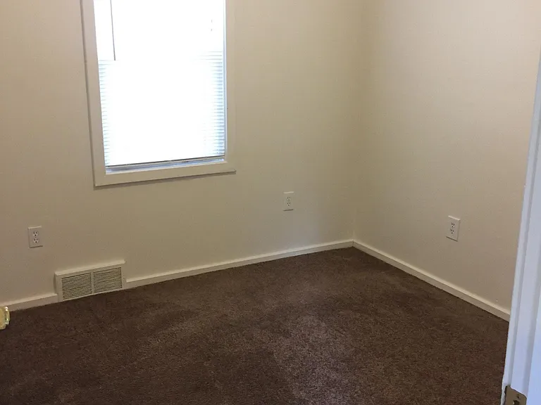 101 E Harwood Ave — Photo 19