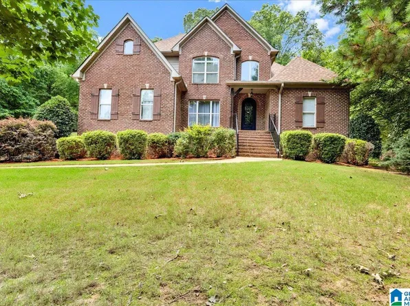 8176 Carrington Dr, Trussville, AL 35173