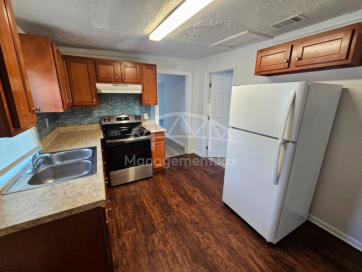 2210 Pullman Avenue (Ostatem & Co LLC) - 1 — Photo 3