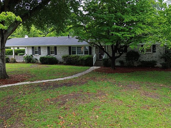 3rd image of 1471 Nottingham Dr SE