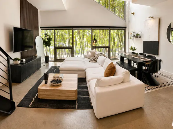 803 Wilcox Ave #2, Los Angeles, CA 90038