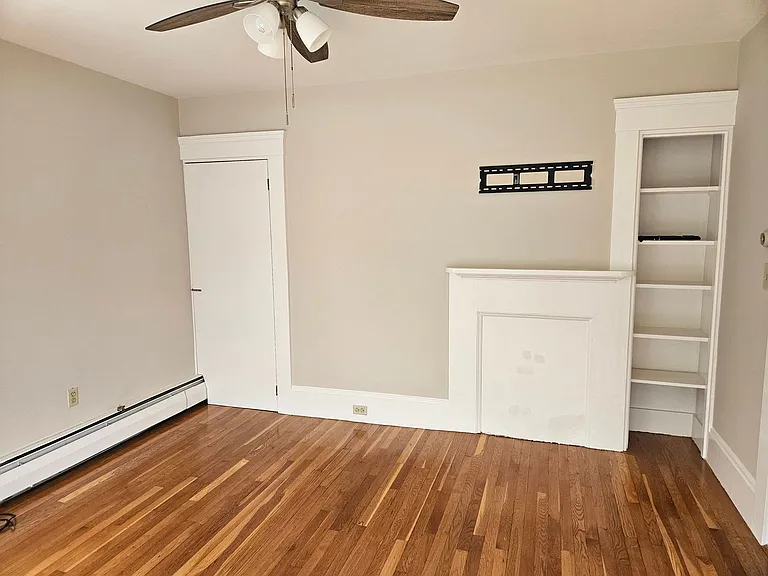 36 Pleasant St — Photo 24