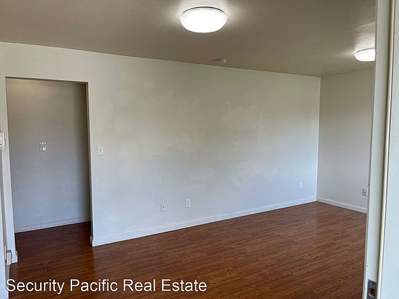 5th image of 2667 Kelley Ave