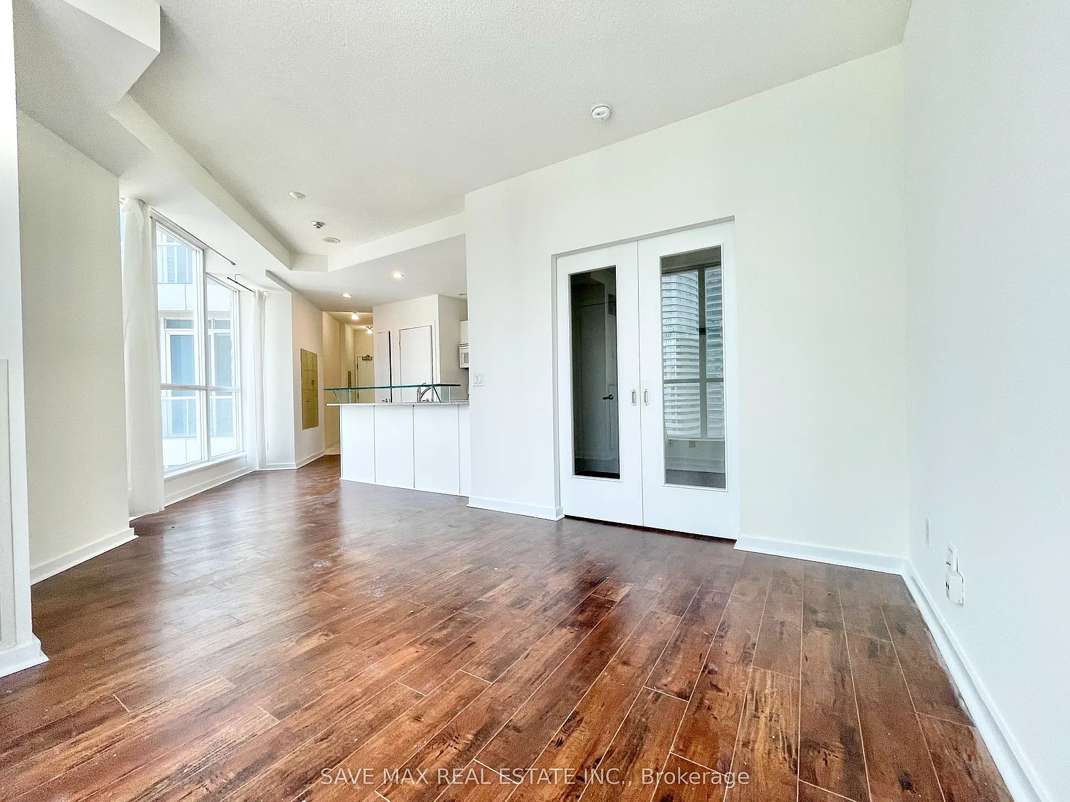 1 bed, $2,300 — Photo 4