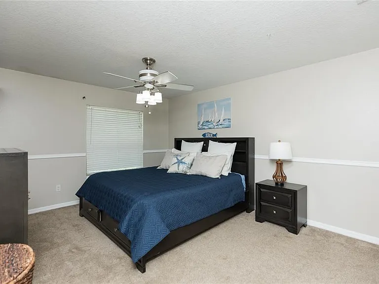7 Lancaster Ln — Photo 62