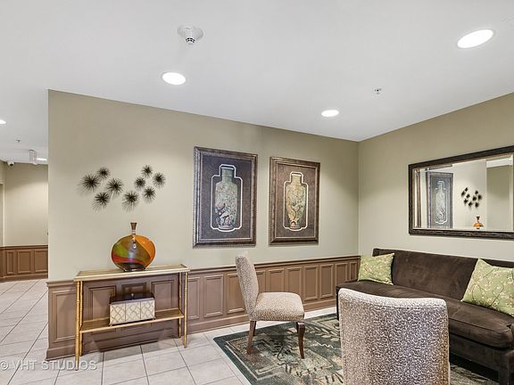 2nd image of 1650 Riverwoods Dr Unit 507