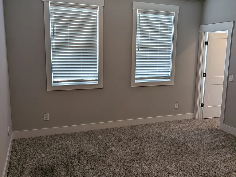 2091 Oakwood Ave — Photo 14
