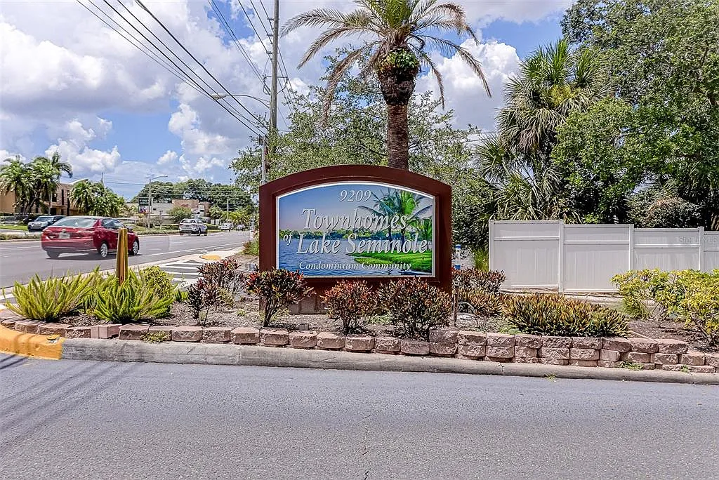 3 bed, 2.5 bath, 1335 sqft, $2,500 — Photo 2