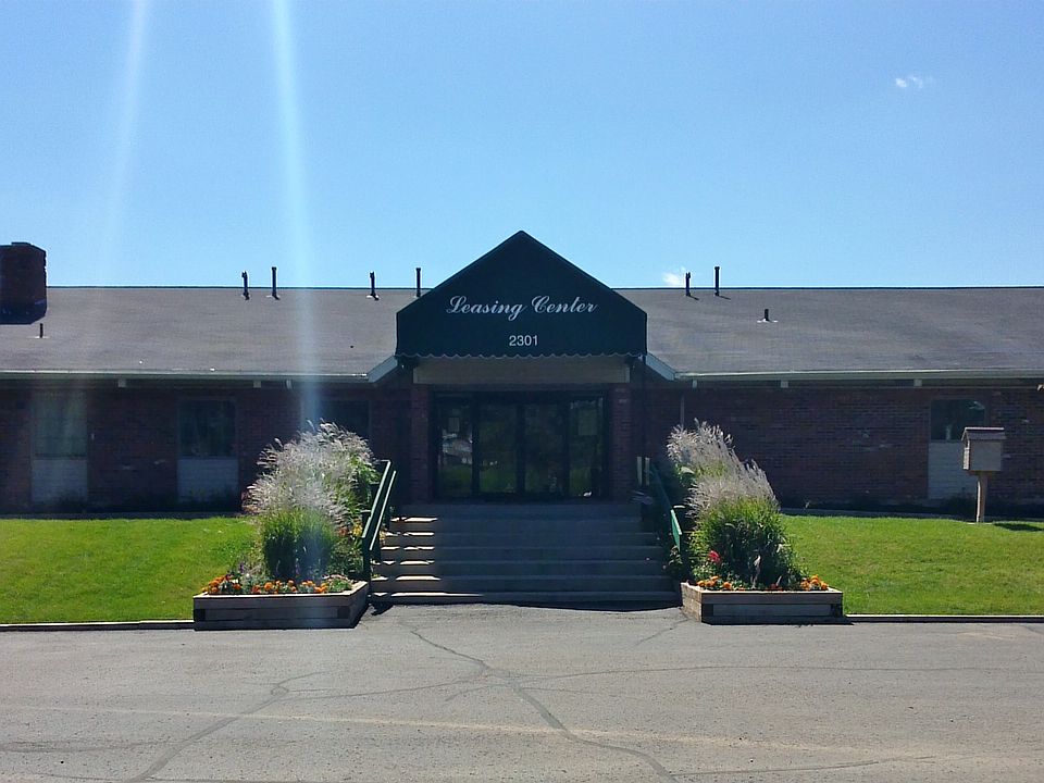 Leasing Office