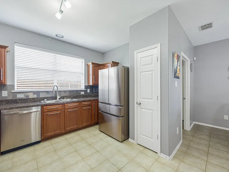200 Shadybrook Dr — Photo 15