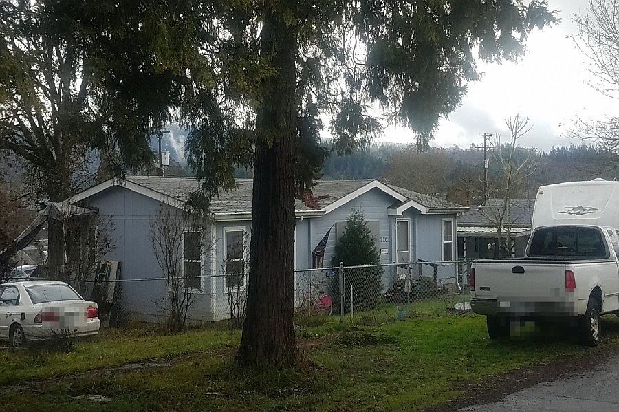 2nd image of 226 Cedar St