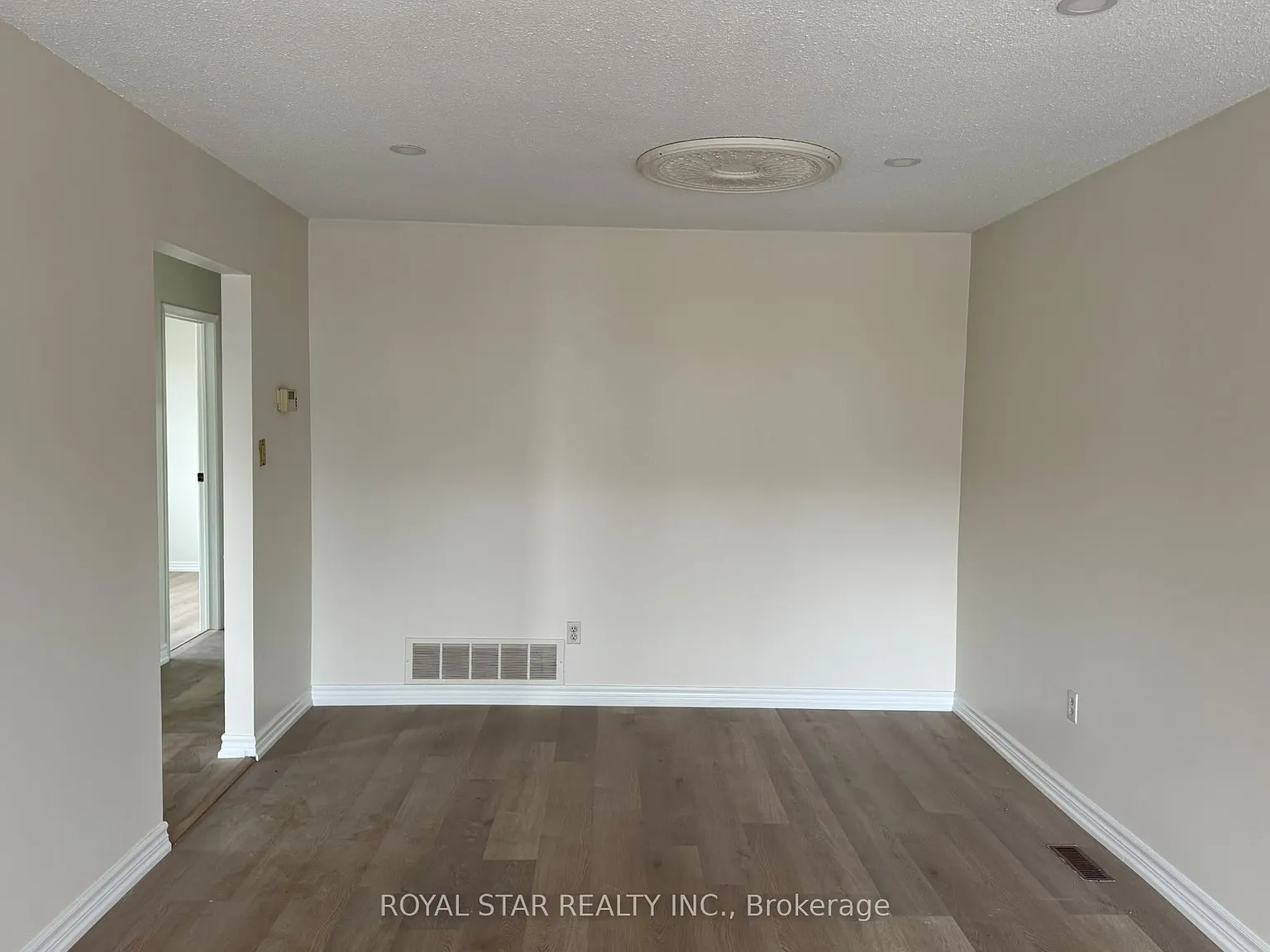 3 bed, $2,500 — Photo 4