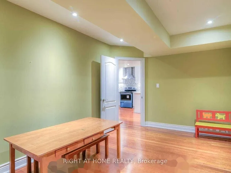 142 Ner Israel Dr #LOWER — Photo 14