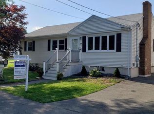 10 Carol Ann Rd, Peabody, MA 01960