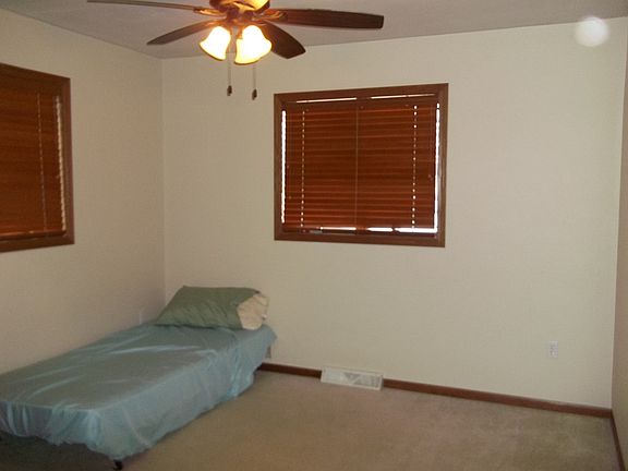 5th image of 186 Linden Dr