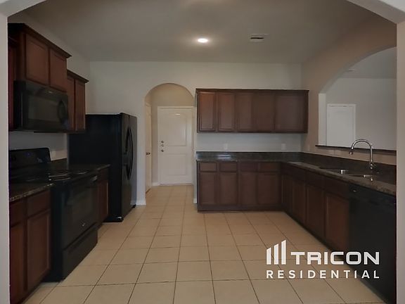 5th image of 10930 Hillside Creek Dr