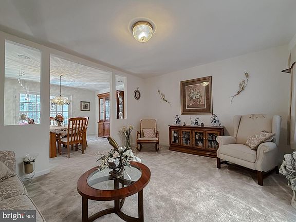 4th image of 48712 Packer Ct