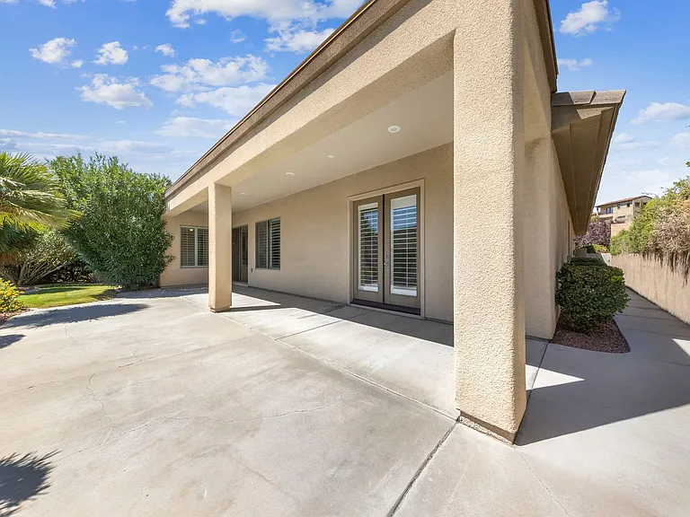 53 Stonemark Dr — Photo 37
