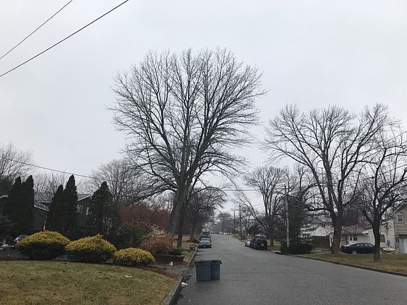 4th image of 1808 Phillips Dr