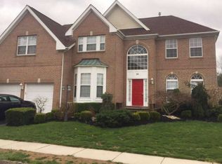 24 Groom St, Burlington, NJ 08016