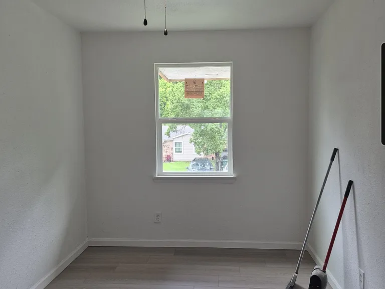 7867 Hamlet St — Photo 7
