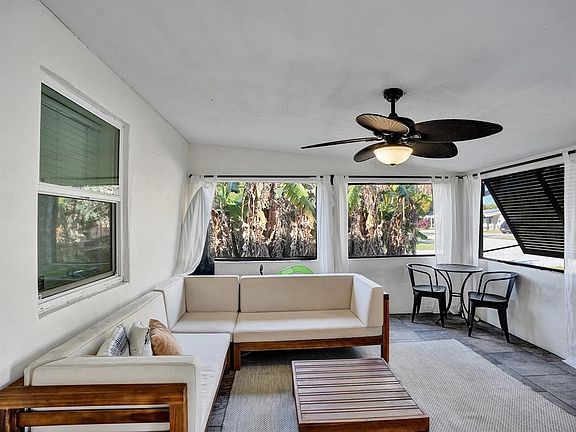 4th image of 1345 NE 1st Avenue