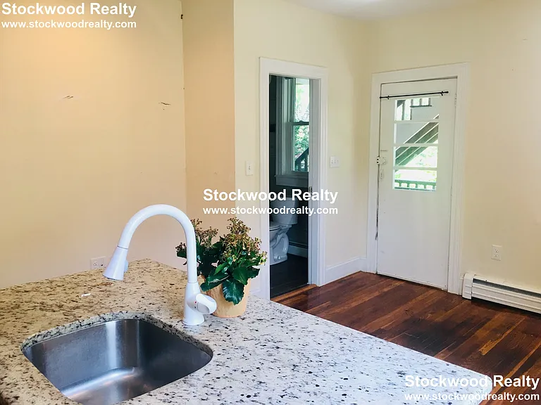 90 Lyndhurst St #4 — Photo 14