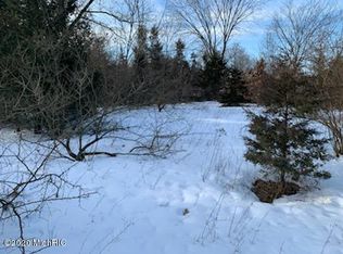8711 Snows Lake Rd, Greenville, MI 48838