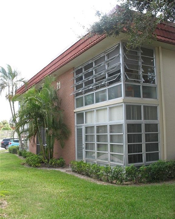 1st image of 21 Pine Arbor Ln APT 105