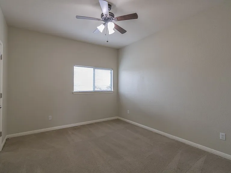 18601 Derby Hill Ln — Photo 24