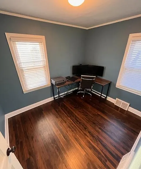 3023 Tyler Ave — Photo 8