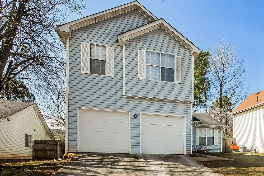 3 bed, 2.5 bath, 1650 sqft, $2,880 — Photo 1