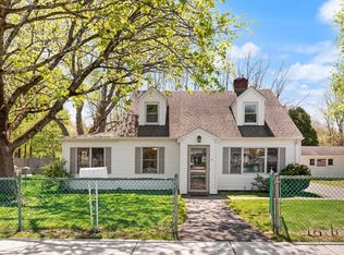 26 Alandale Pkwy, Norwood, MA 02062