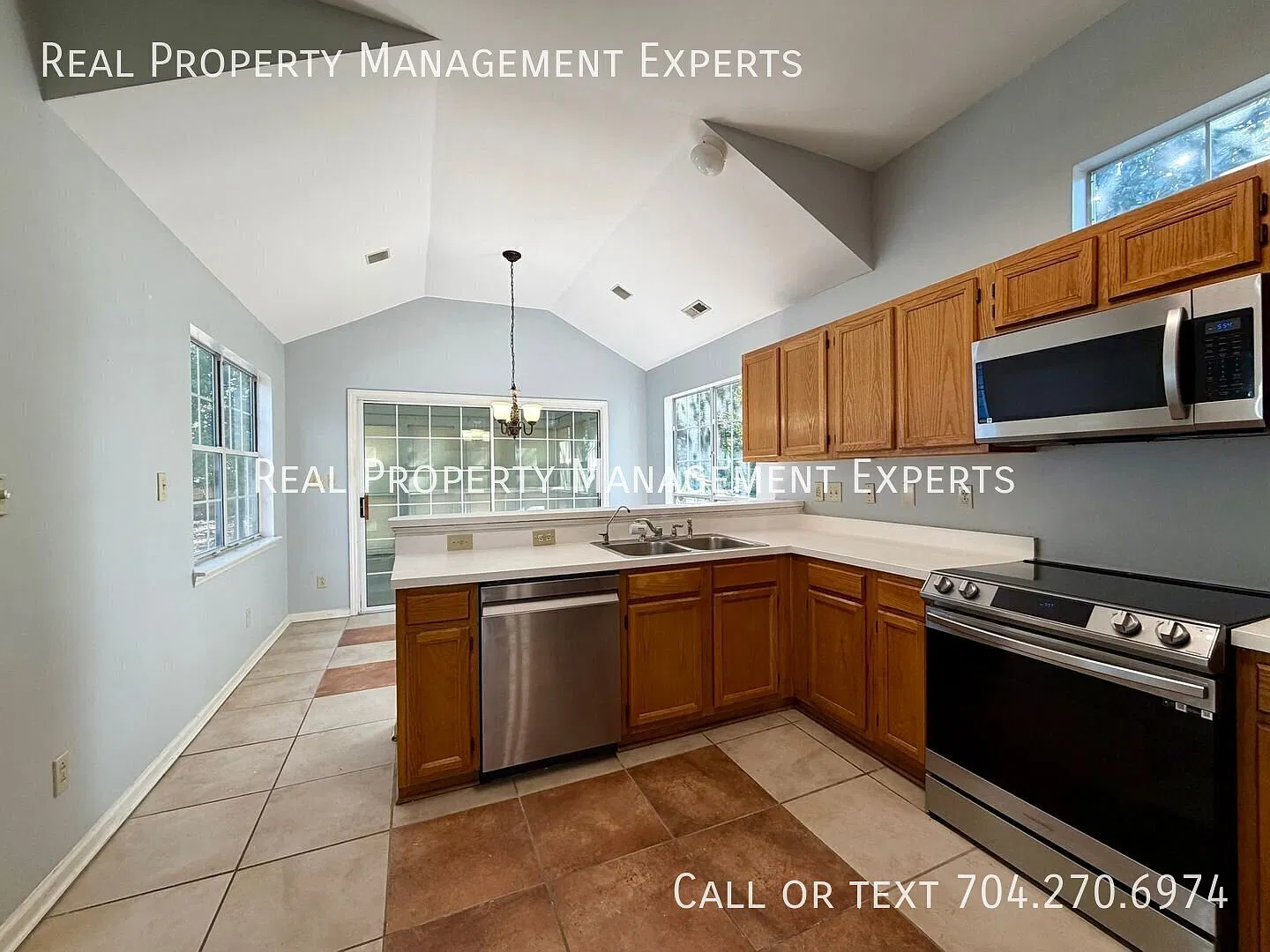 Beautiful 3BR/2BA Home in Charlotte! — Photo 4