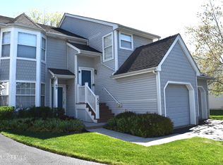 49 Poplar Pl, Freehold, NJ 07728