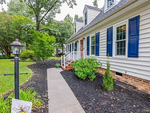 2nd image of 8322 Briarthorn Ct