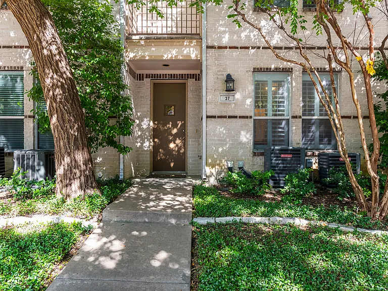 4830 Cedar Springs Rd #37 — Photo 32