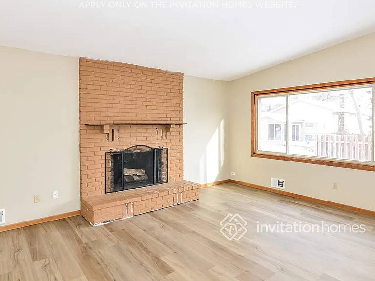 7818 Hampshire Cir N — Photo 9