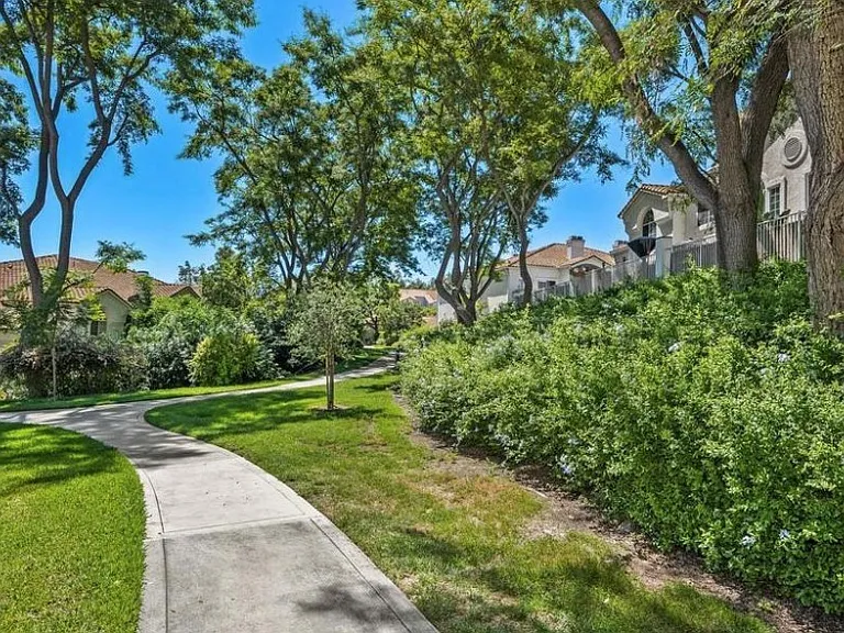 1888 Matin Cir — Photo 82