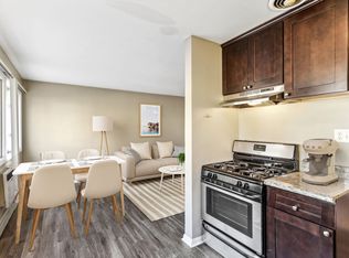 1600 Douglas Dr N APT 203, Minneapolis, MN 55422