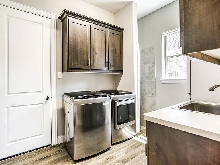 1208 Logan Trl — Photo 29