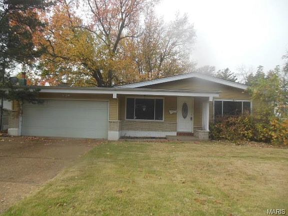 2nd image of 10253 Cedarhurst Dr