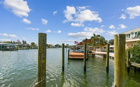 17727 Long Point Dr — Photo 29