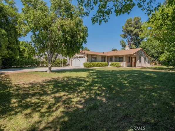 8610 Aqueduct Ave, North Hills, CA 91343