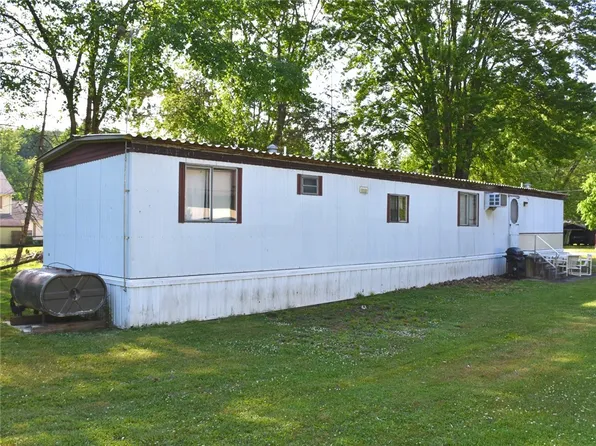 1245 Walnut St, Linesville, PA 16424