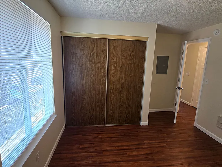 Whitman Park Apartments — Photo 19