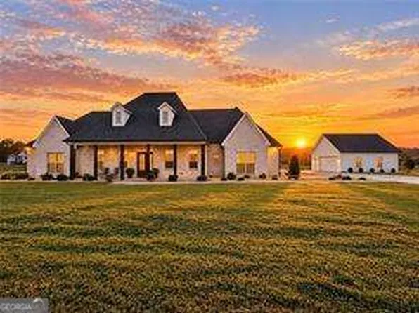 29 Ravenfield Rd, Taylorsville, GA 30178