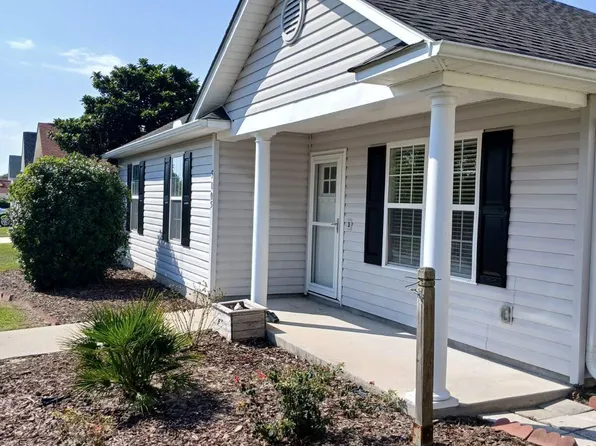 5005 N Hampton Drive SE, Southport, NC 28461