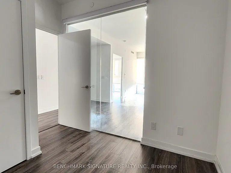20 Edward St #2512 — Photo 9