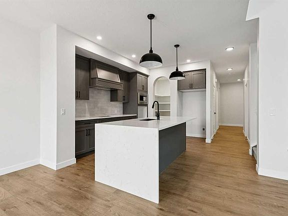 5th image of 210 W Sora Way SE